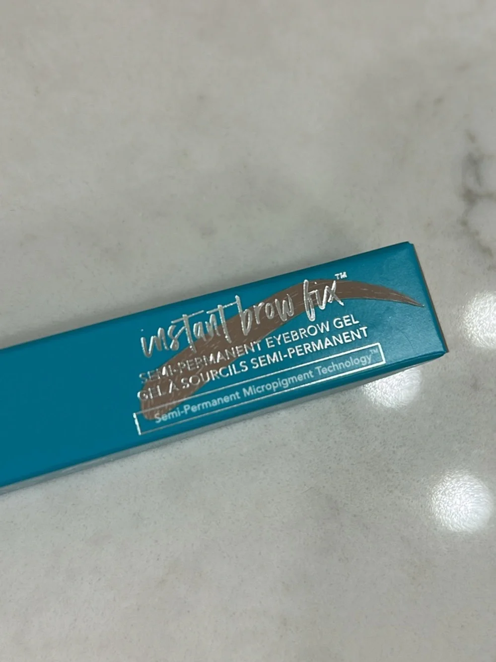 Thrive Causemetics Instant Brow Fix Eyebrow Gel - Blanka Taupe